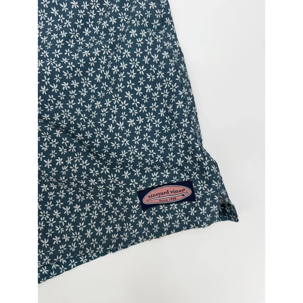 Vineyard Vines Mens Chappy Swim Trunks Blue Floral Daisy 7 Inch Inseam Large L